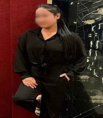 Anushka escort in Magarpatta