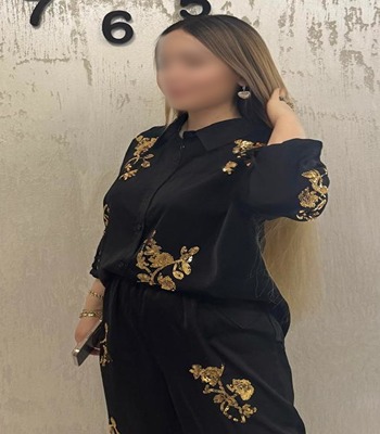 Archana Young Magarpatta escort